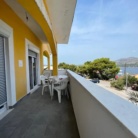 Vujcic 2 Apartment